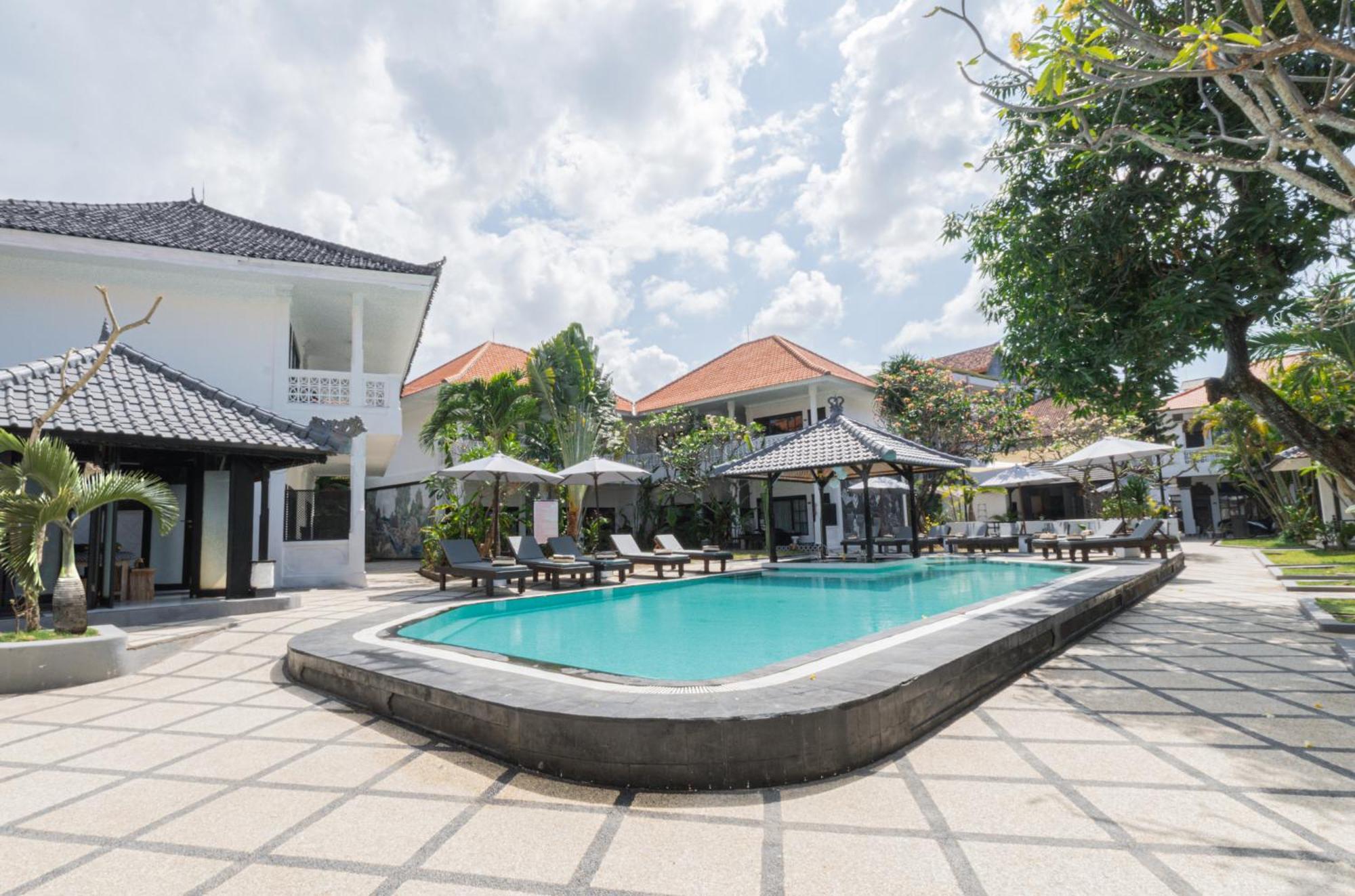 Casa Wina Kuta Hotel Kuta  Exterior photo